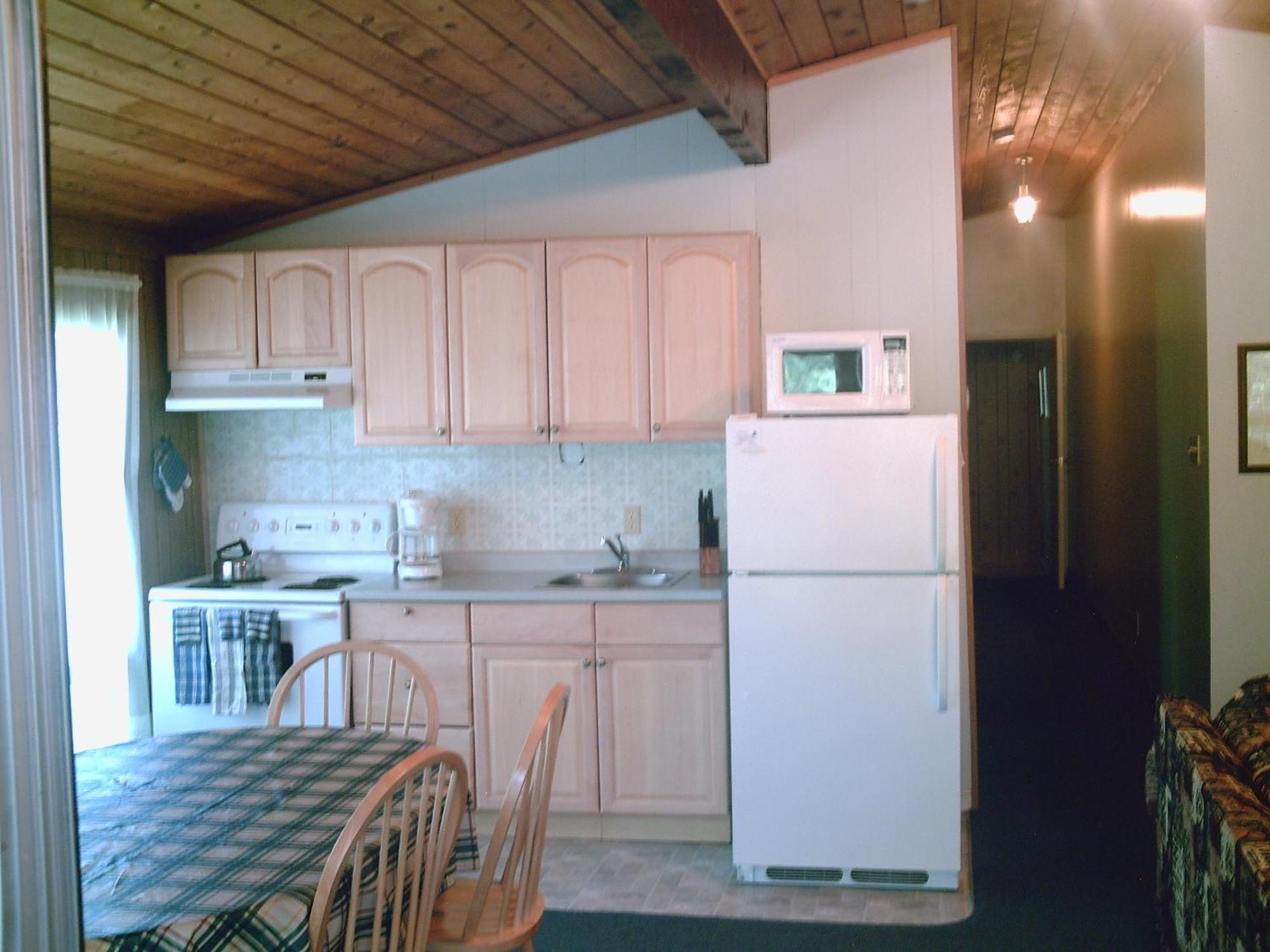 Otter Lake Sunny Point Resort מראה חיצוני תמונה