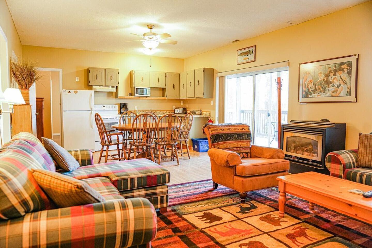 Otter Lake Sunny Point Resort מראה חיצוני תמונה