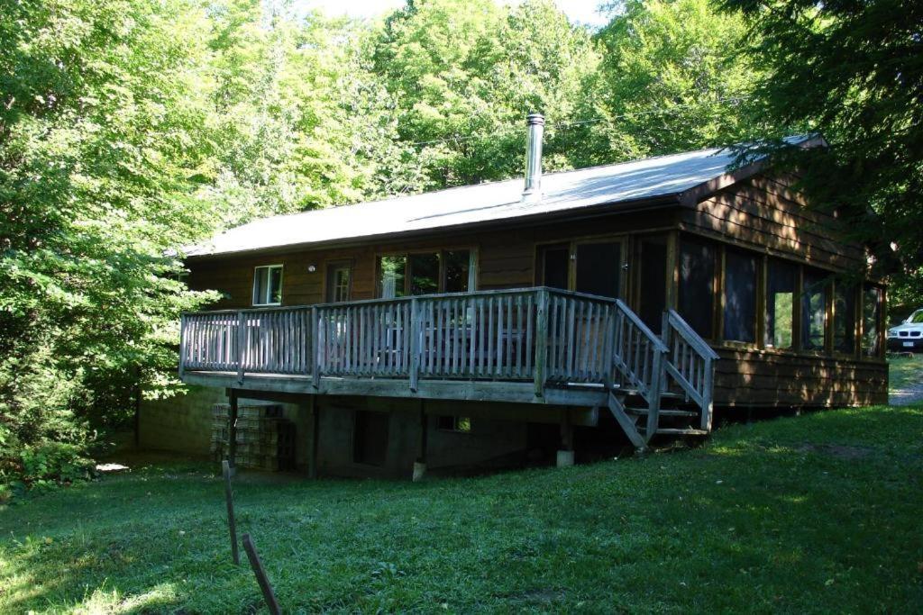 Otter Lake Sunny Point Resort מראה חיצוני תמונה