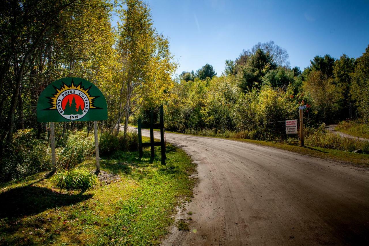 Otter Lake Sunny Point Resort מראה חיצוני תמונה