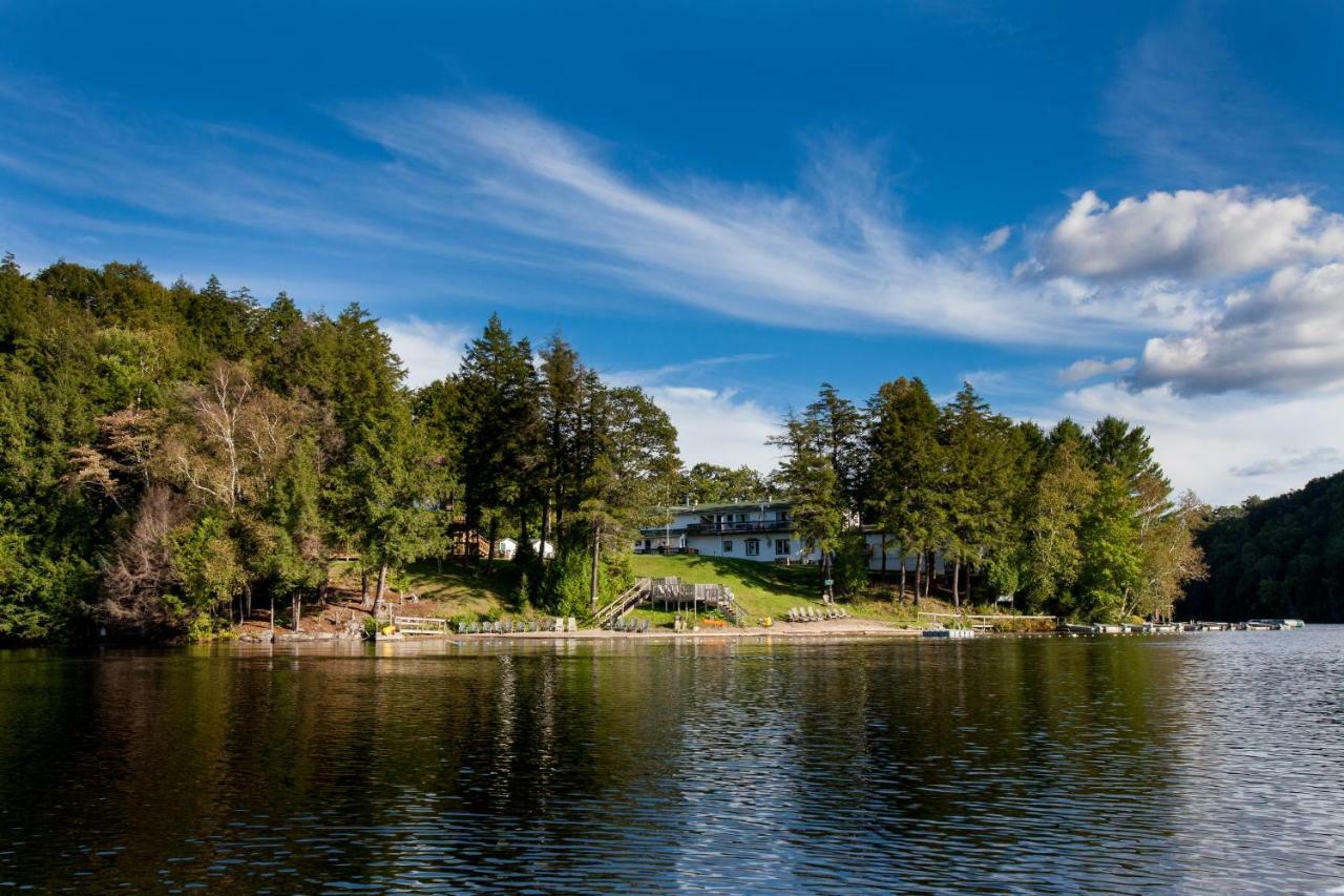 Otter Lake Sunny Point Resort מראה חיצוני תמונה