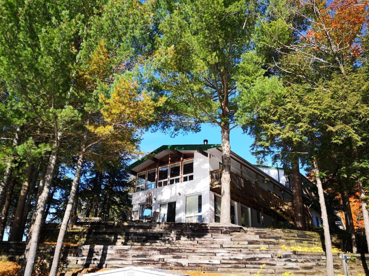 Otter Lake Sunny Point Resort מראה חיצוני תמונה